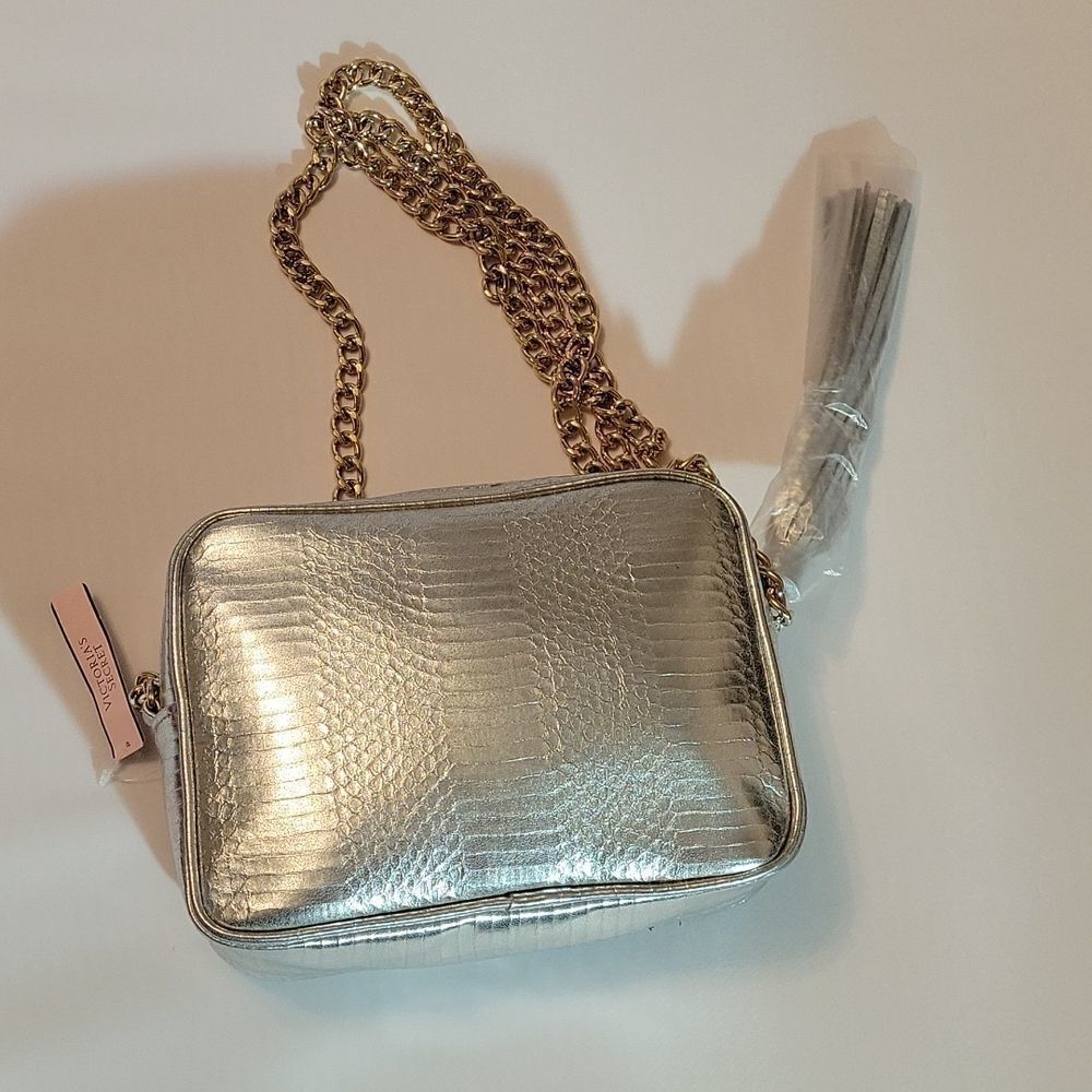 BRAND NEW VICTORIA SECRET SILVER WITH SHOULDER STRAP BAG - Picture 10 of 16